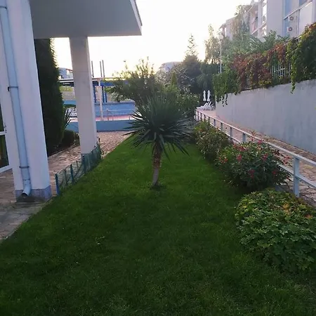 Sunlit Apartman